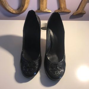 Tory Burch All black Wedges